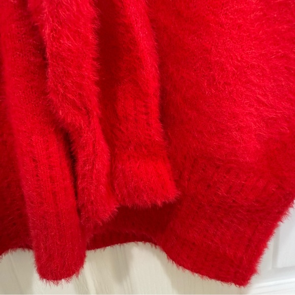 NWT Old Navy Robbie Red Eyelash Party Holiday Party Super Soft Crewneck Sweater - Picture 6 of 9